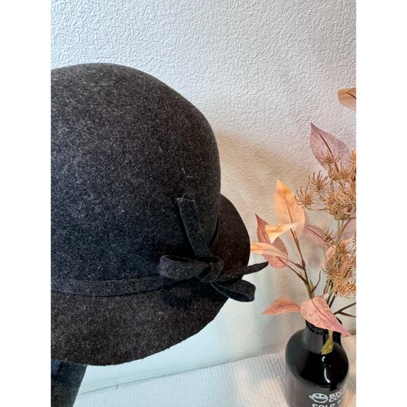 Collection Eighteen Wool Cloche Hat Black/gray  Bow Trim Vintage-Style Chic O/S - Picture 4 of 5
